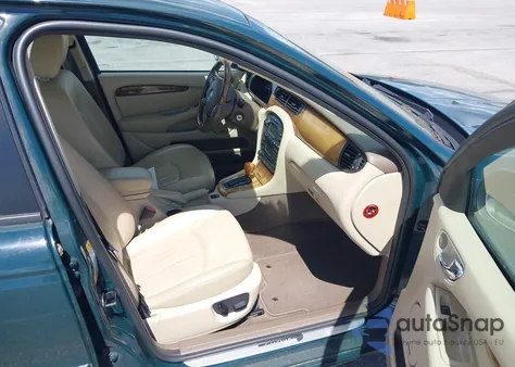 2005 Jaguar X-Type 3.0 from USA, damaged, VIN SAJWA51A15WE49093